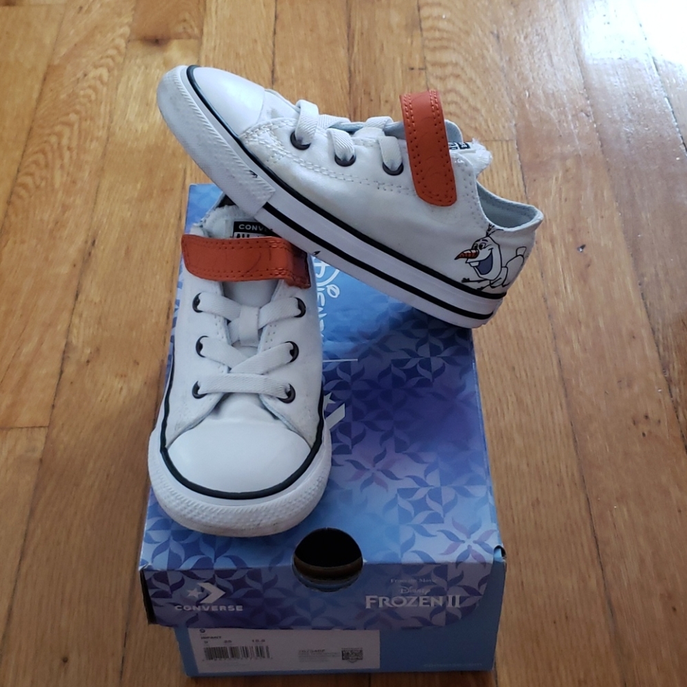 Frozen II Olaf Converse